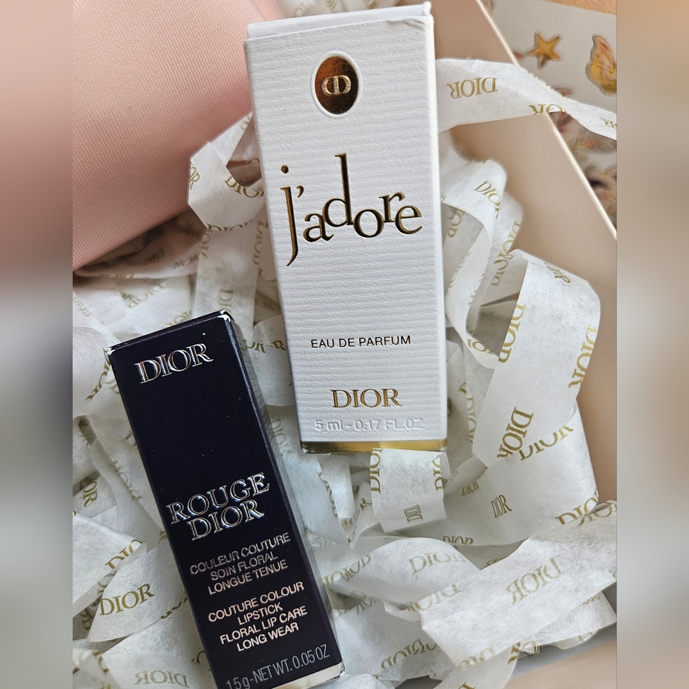 ☆ DIOR GIFT BUNDLE ☆ Pouch ☆ Box ☆ DIOR Confetti ☆ Parfum ☆ Lipstick - Picture 12 of 16